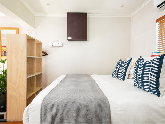 Romantic Studio - Village Apartment @ Camps Bay Village