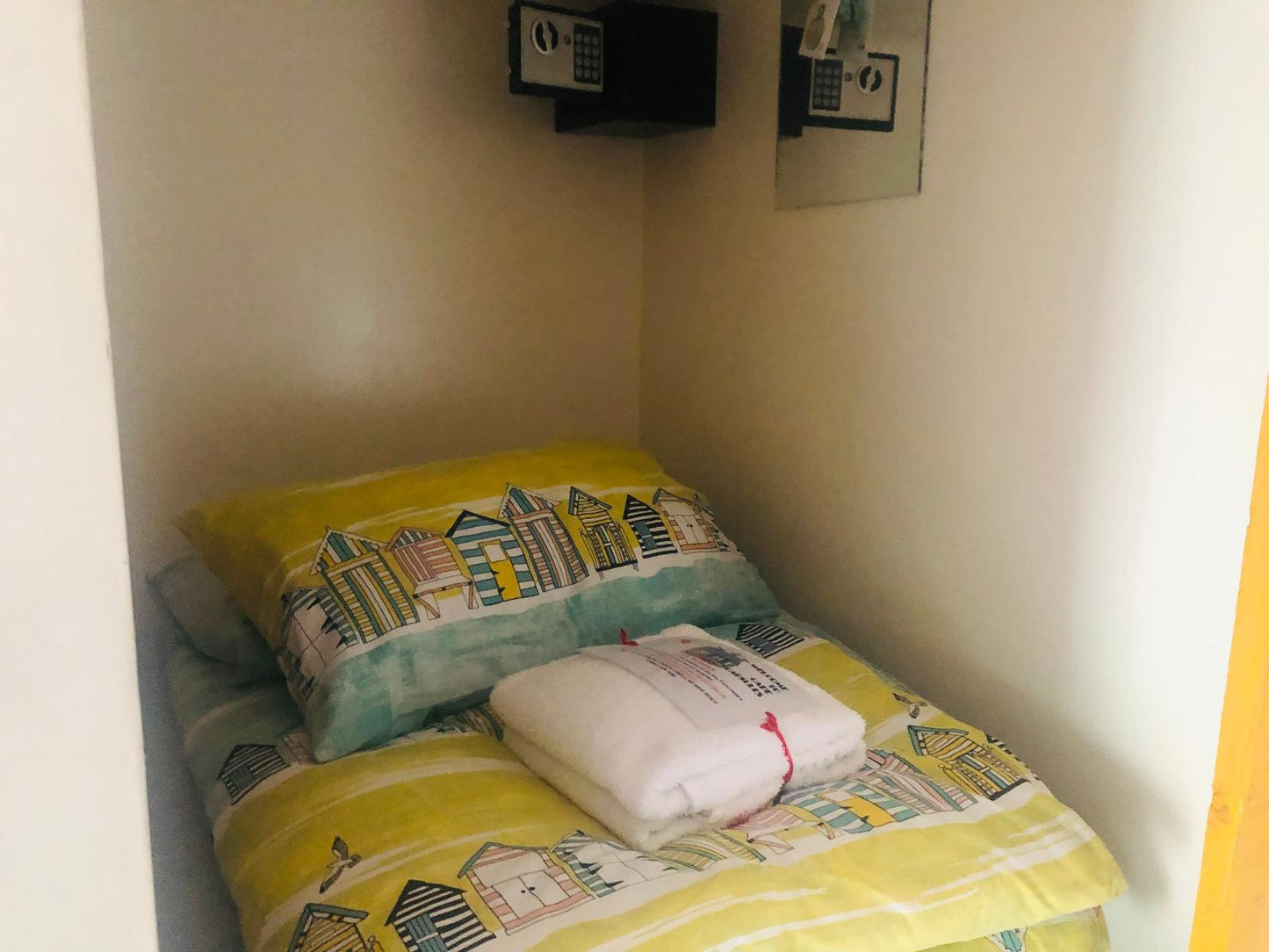 Economy Double Capsules - 2 Sleeper @ Cape Capsules Backpackers And Pizzeria