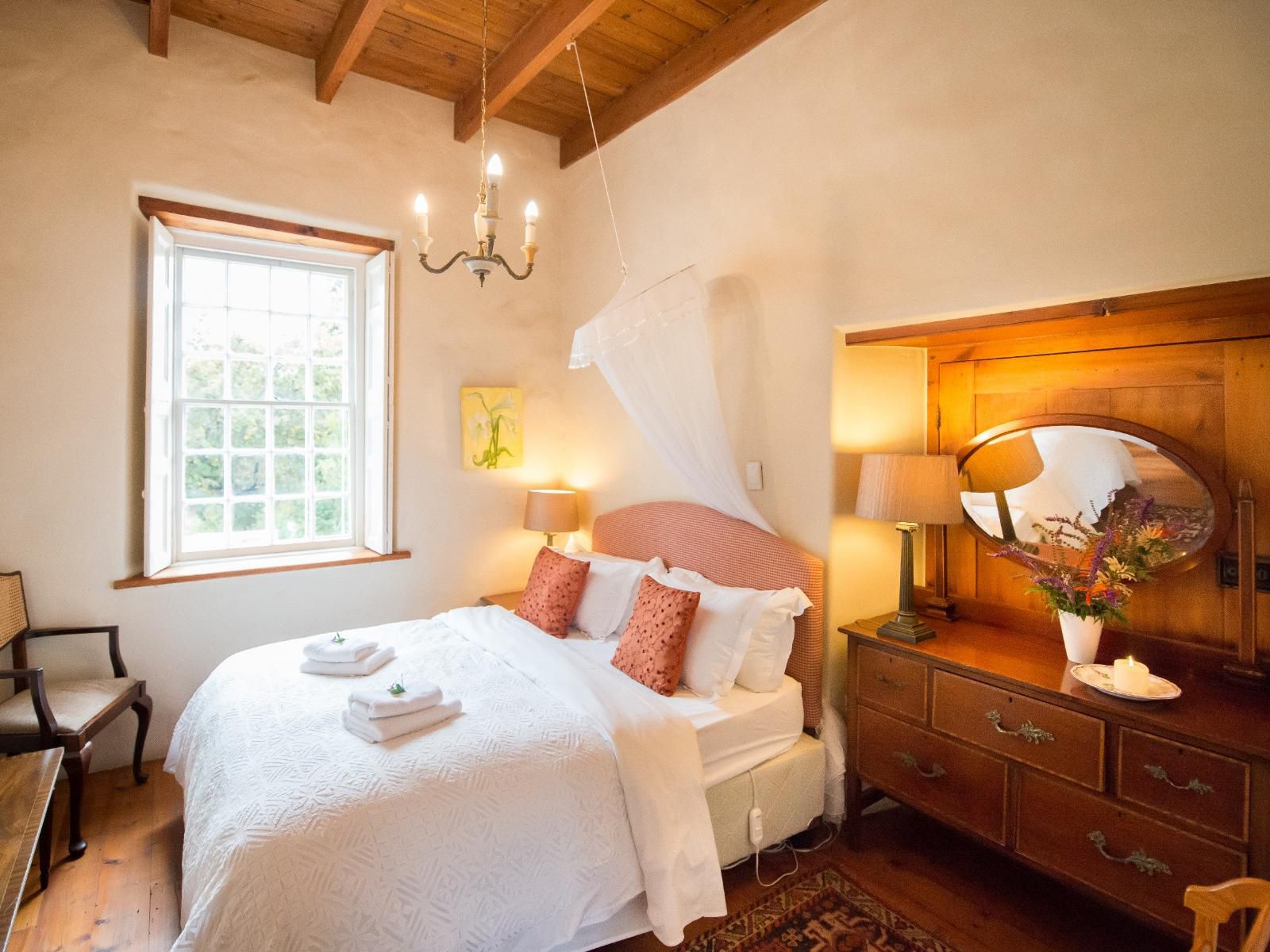 Cape Dutch Quarters - Tulbagh, Luxury S/C Cottage, Bedroom