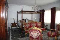 Romantic Apartment Four Poster King Bed @ Capital House Boutique Hotel