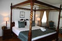 Romantic Room with Four Poster King Bed @ Capital House Boutique Hotel