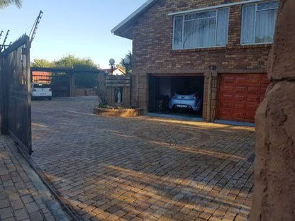 Carmel Place Edenvale Johannesburg Gauteng South Africa Car, Vehicle, House, Building, Architecture