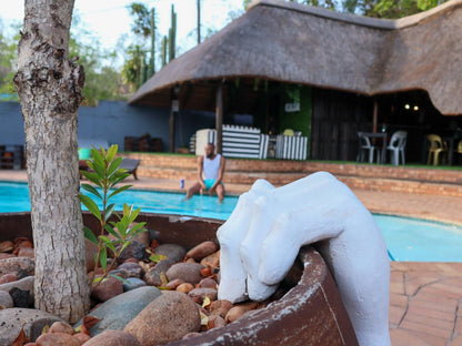 Casa Palmeira Guesthouse, Swimming Pool, Person