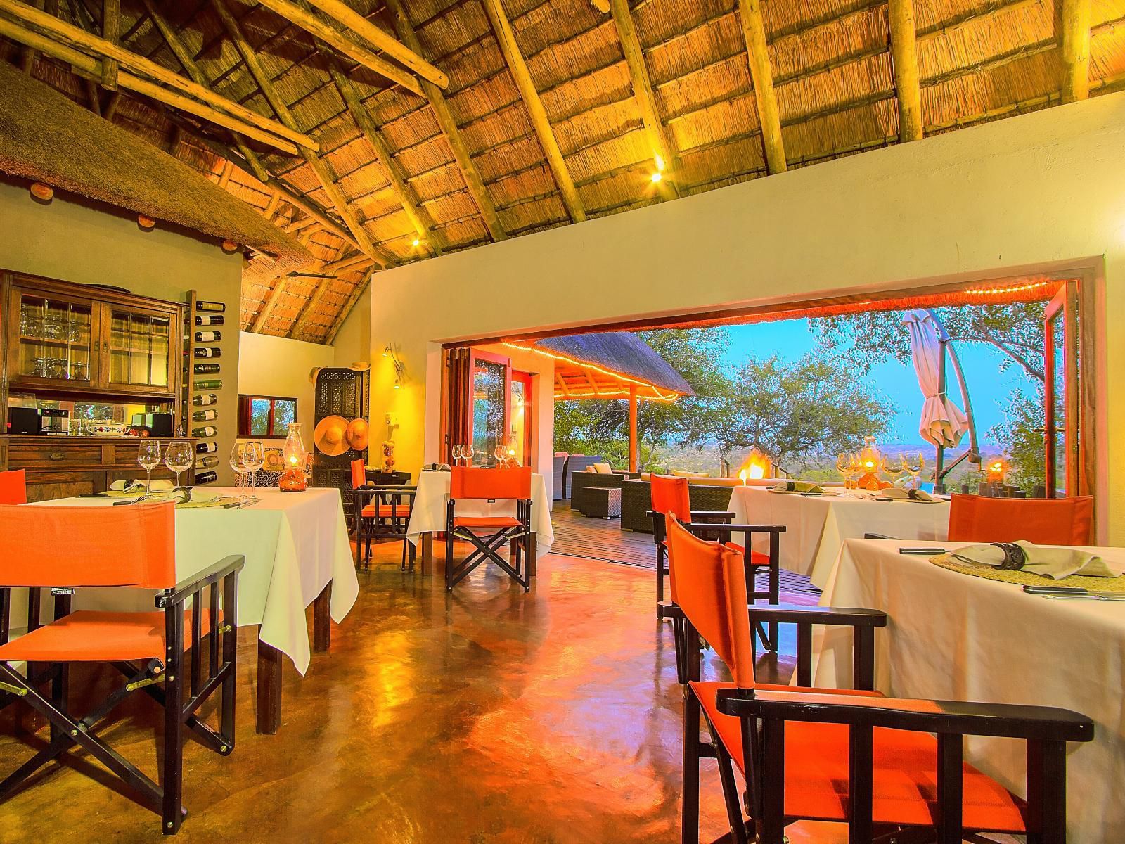 Casart Game Lodge, Colorful, Bar