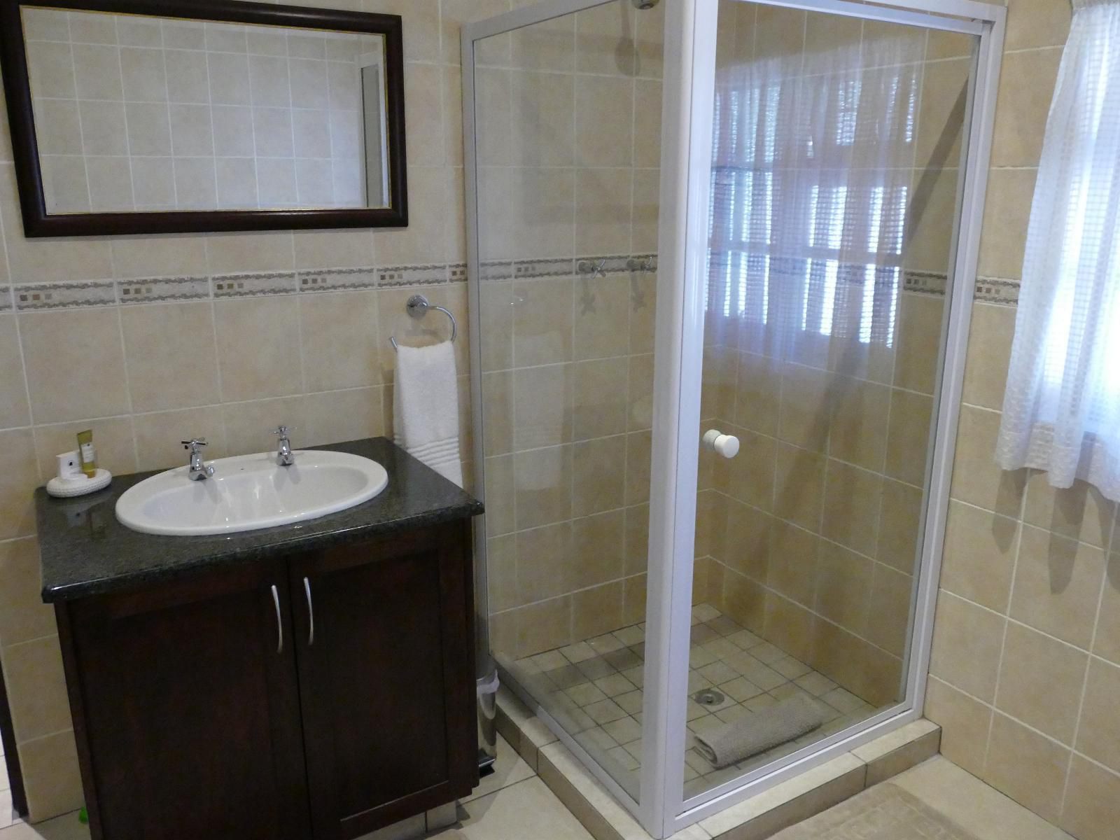 174 Premier Guest House Waterkloof Pretoria Tshwane Gauteng South Africa Bathroom