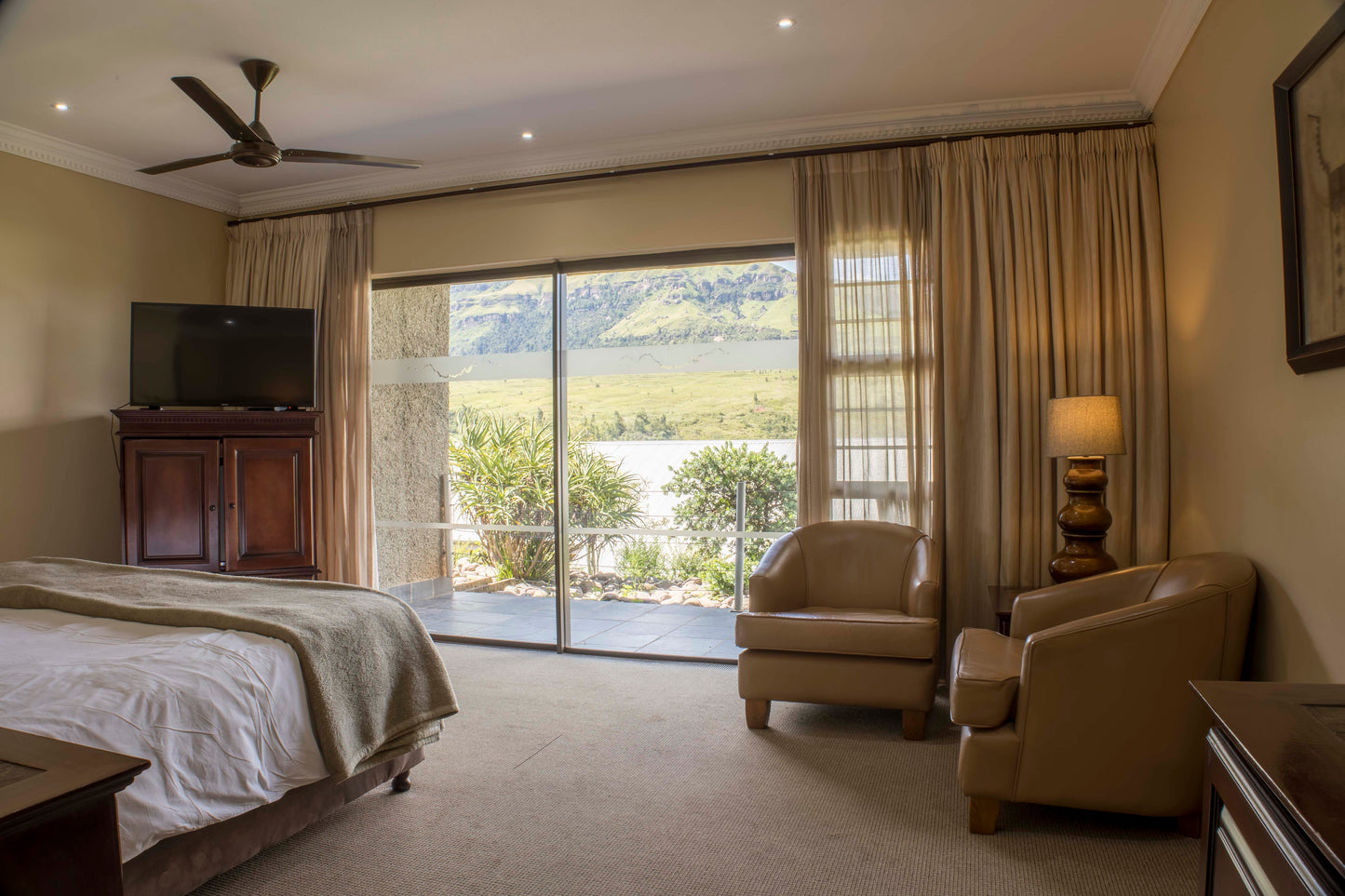 Superior Single Room @ Cathedral Peak Hotel