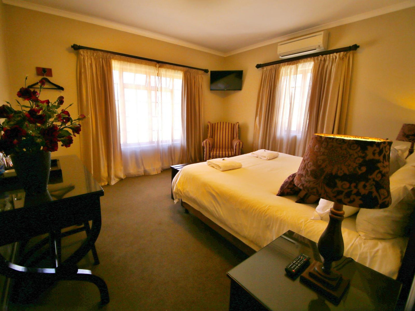 CELTIS Standard King Room @ Celtis Country Lodge