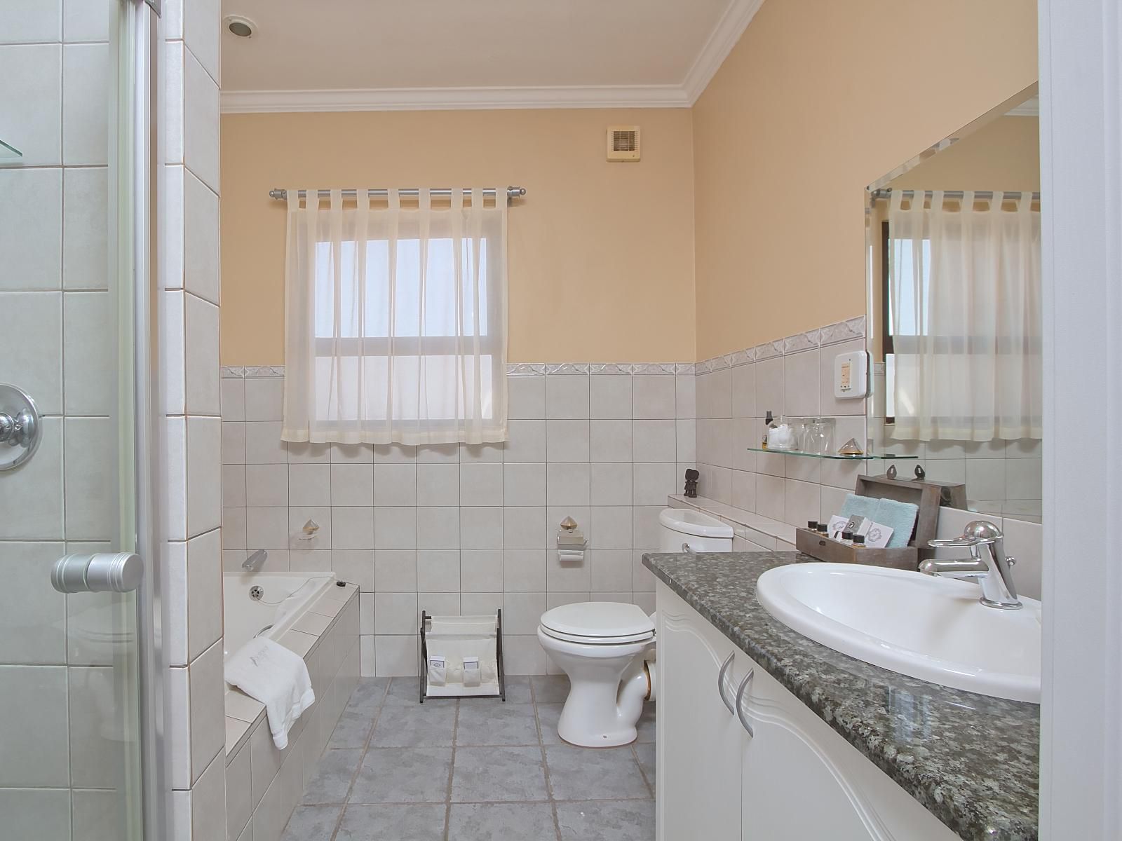 Centurion Golf Suites Boca Walk Centurion Golf Estate Centurion Gauteng South Africa Bathroom