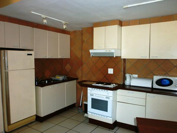 CenturionHotelBeachfrontApmt708 SeaPoint @ Centurion All Suite Hotel Apartments