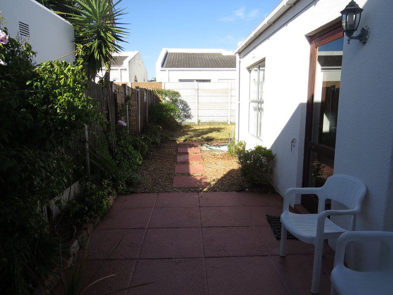 Chamomile Cottage Marina Da Gama Cape Town Western Cape South Africa House, Building, Architecture, Palm Tree, Plant, Nature, Wood, Garden