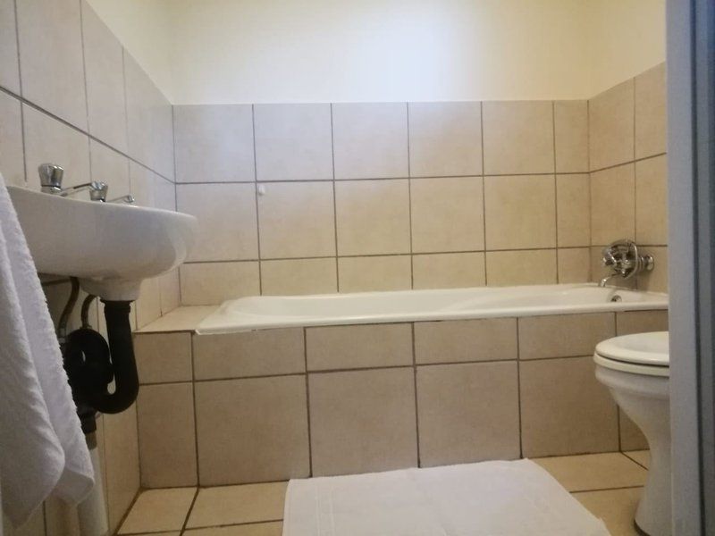 Chancellor S Court Brooklyn Pretoria Tshwane Gauteng South Africa Bathroom