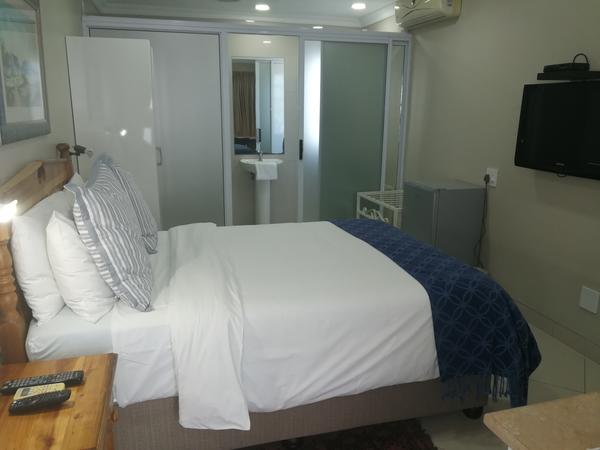 Double Room @ Chandlers Guest House