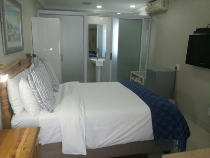 Double Room @ Chandlers Guest House