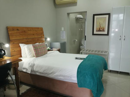 Single Room @ Chandlers Guest House