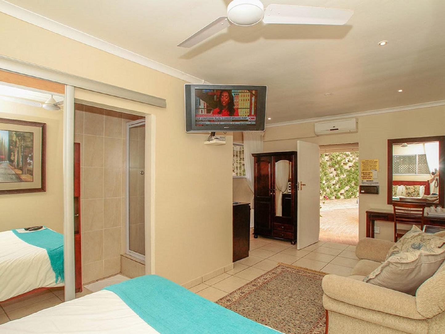 Budget Suite @ Chartwell Guest House