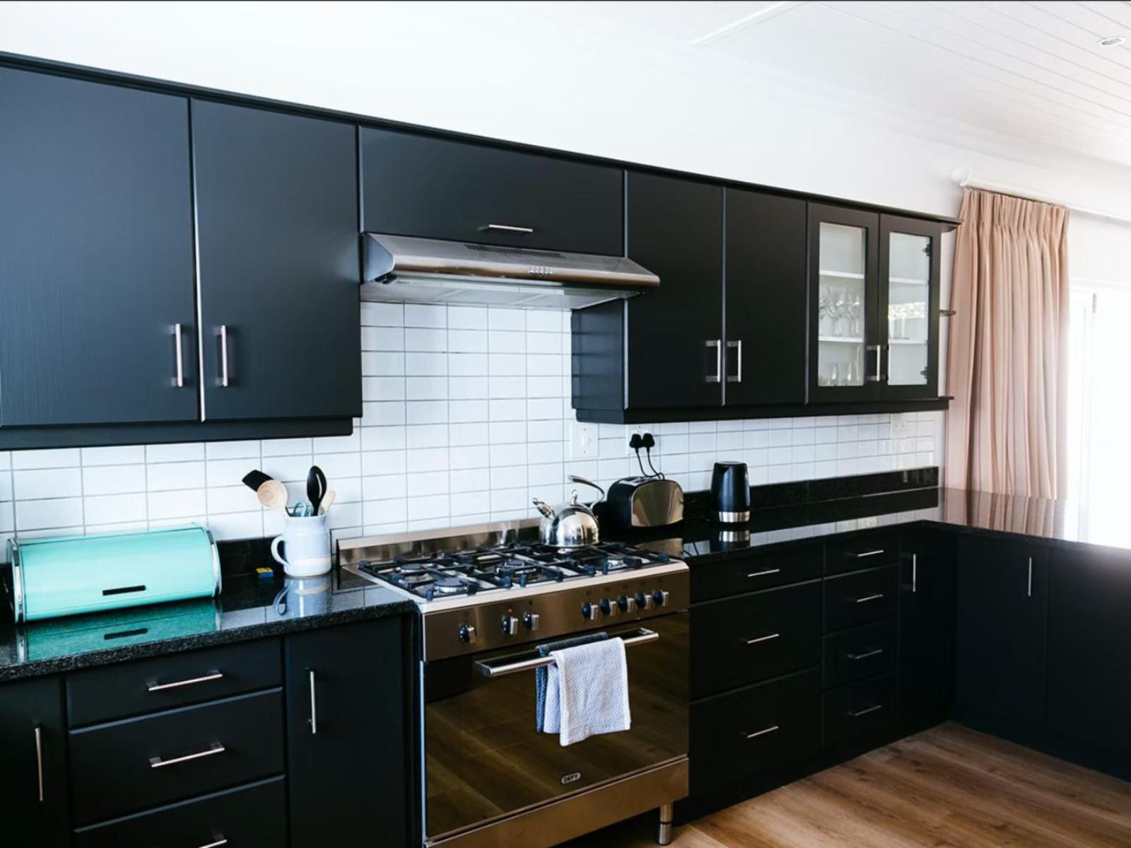 Cherry Blossom Cottage, Kitchen