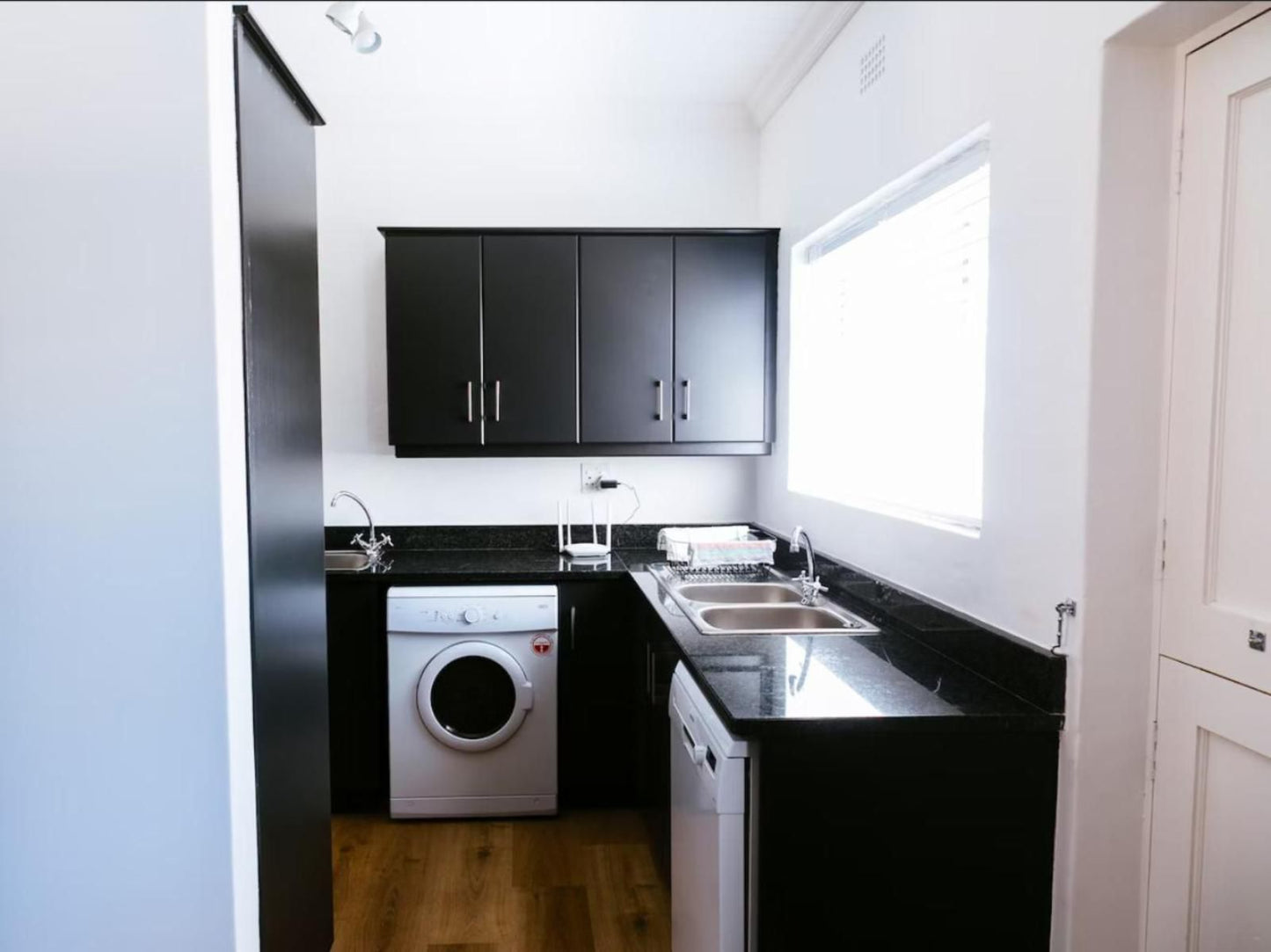 Cherry Blossom Cottage, Kitchen