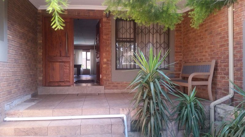 Villa Indoni Guest House Die Heuwel Witbank Emalahleni Mpumalanga South Africa Door, Architecture, House, Building, Living Room