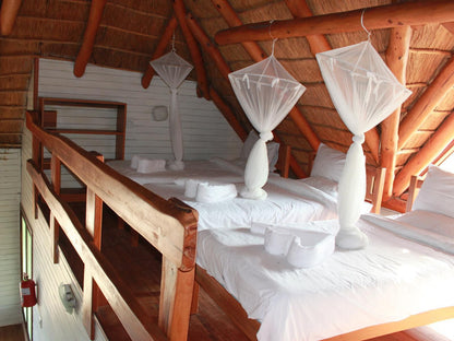 Chicuanga Resort Lda, 204 - 2 Private rooms and 1 loft room, Bedroom