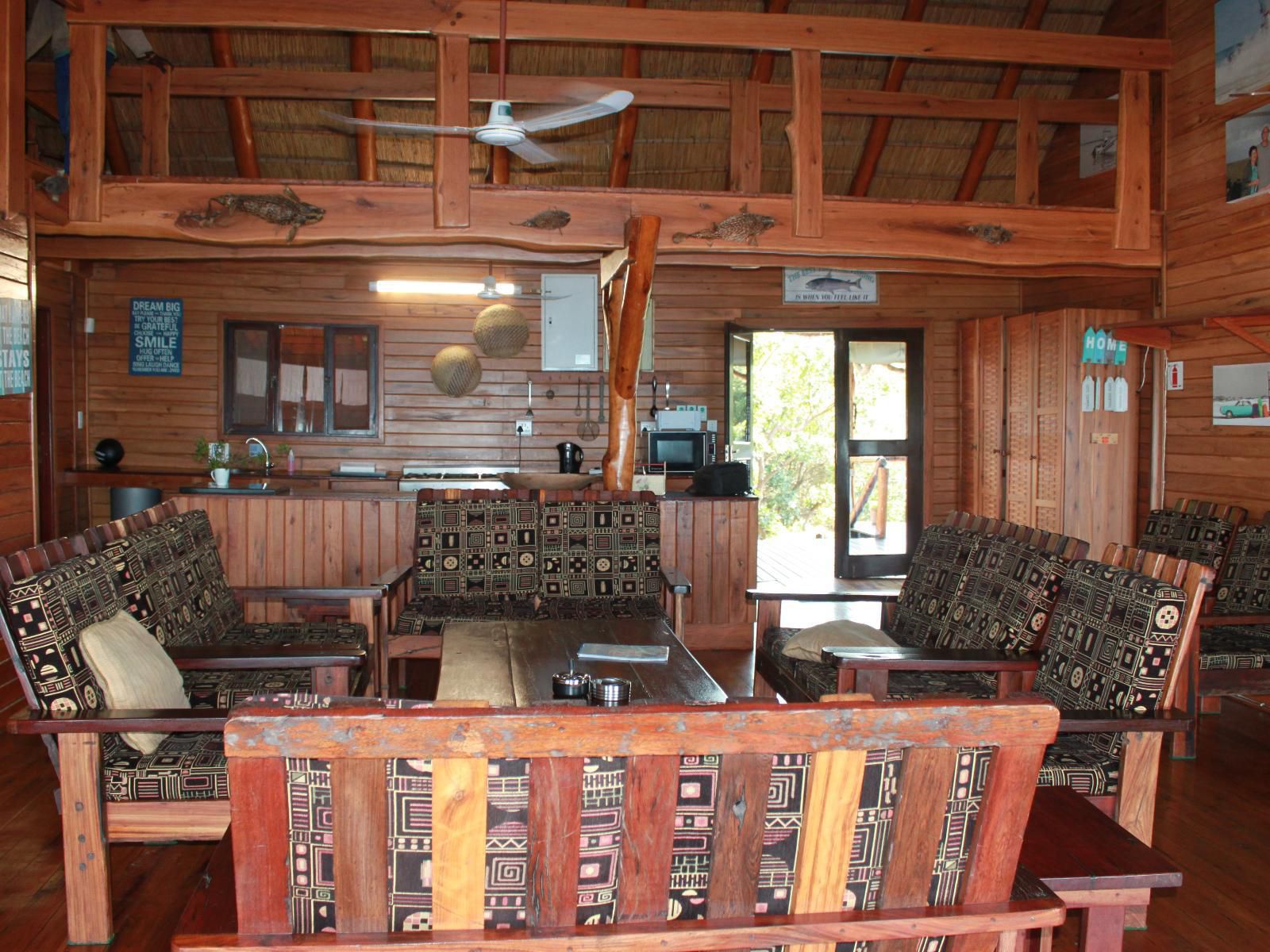 Chicuanga Resort Lda, 309 - 6 Private rooms, Cabin, Building, Architecture