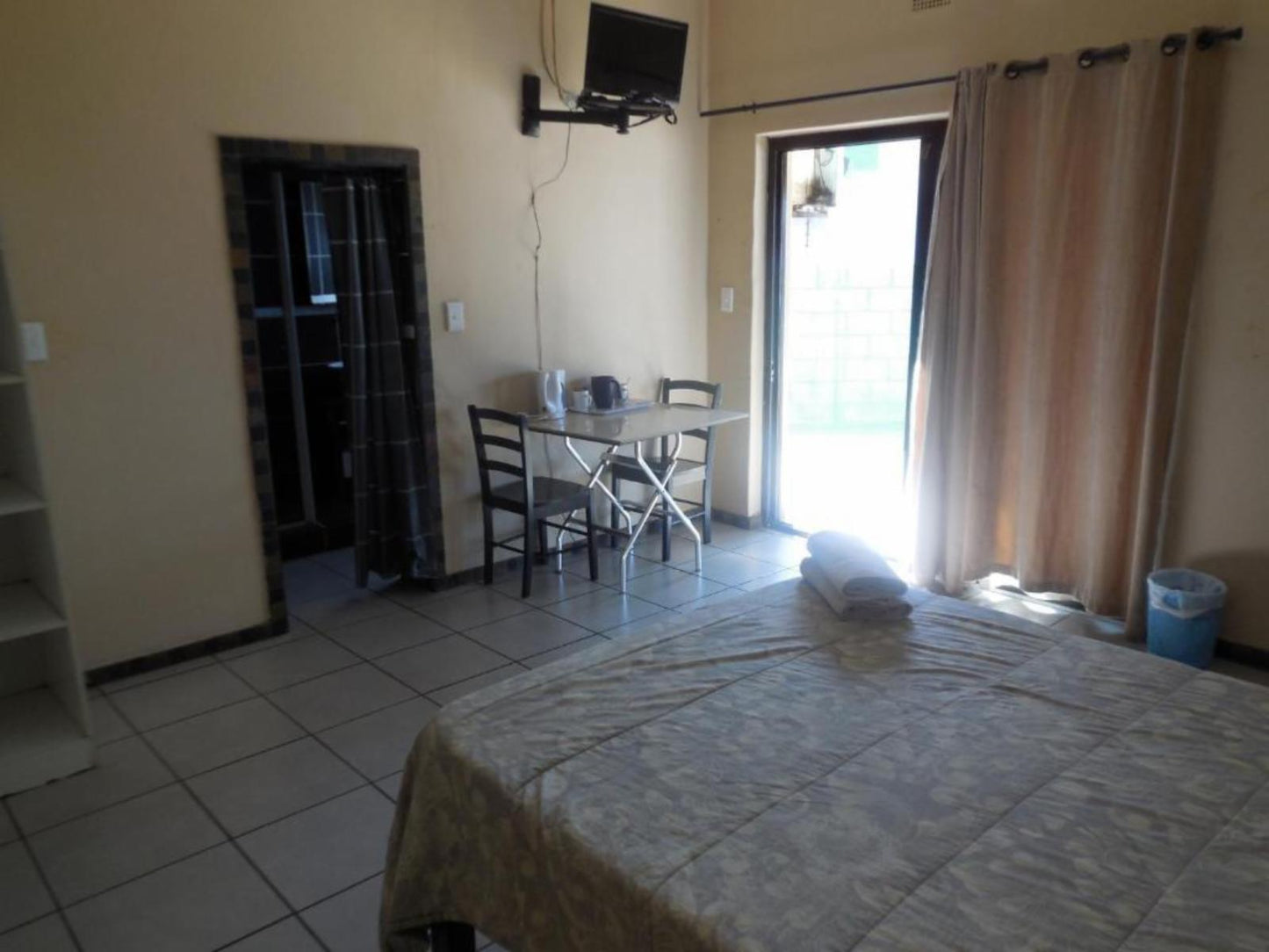 Double Room @ Chill Inn Barberton