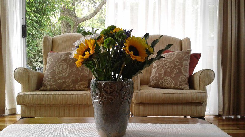 Church Road Self Catering Walmer Port Elizabeth Eastern Cape South Africa Bouquet Of Flowers, Flower, Plant, Nature, Living Room