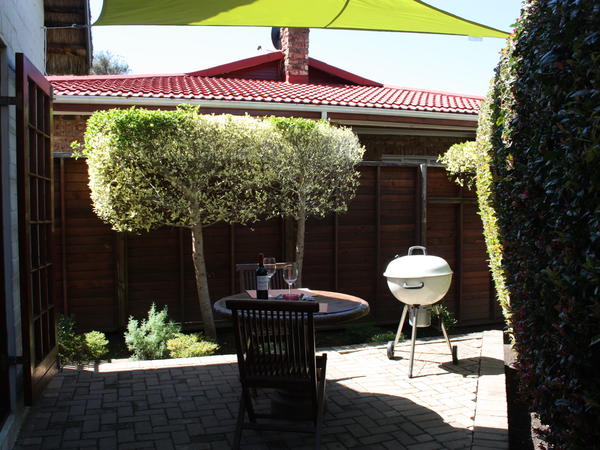 Studio with garden view @ Cloverleigh Guest House