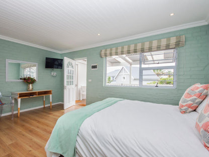 The Club - Standard Double Room @ Cape St Francis Collection