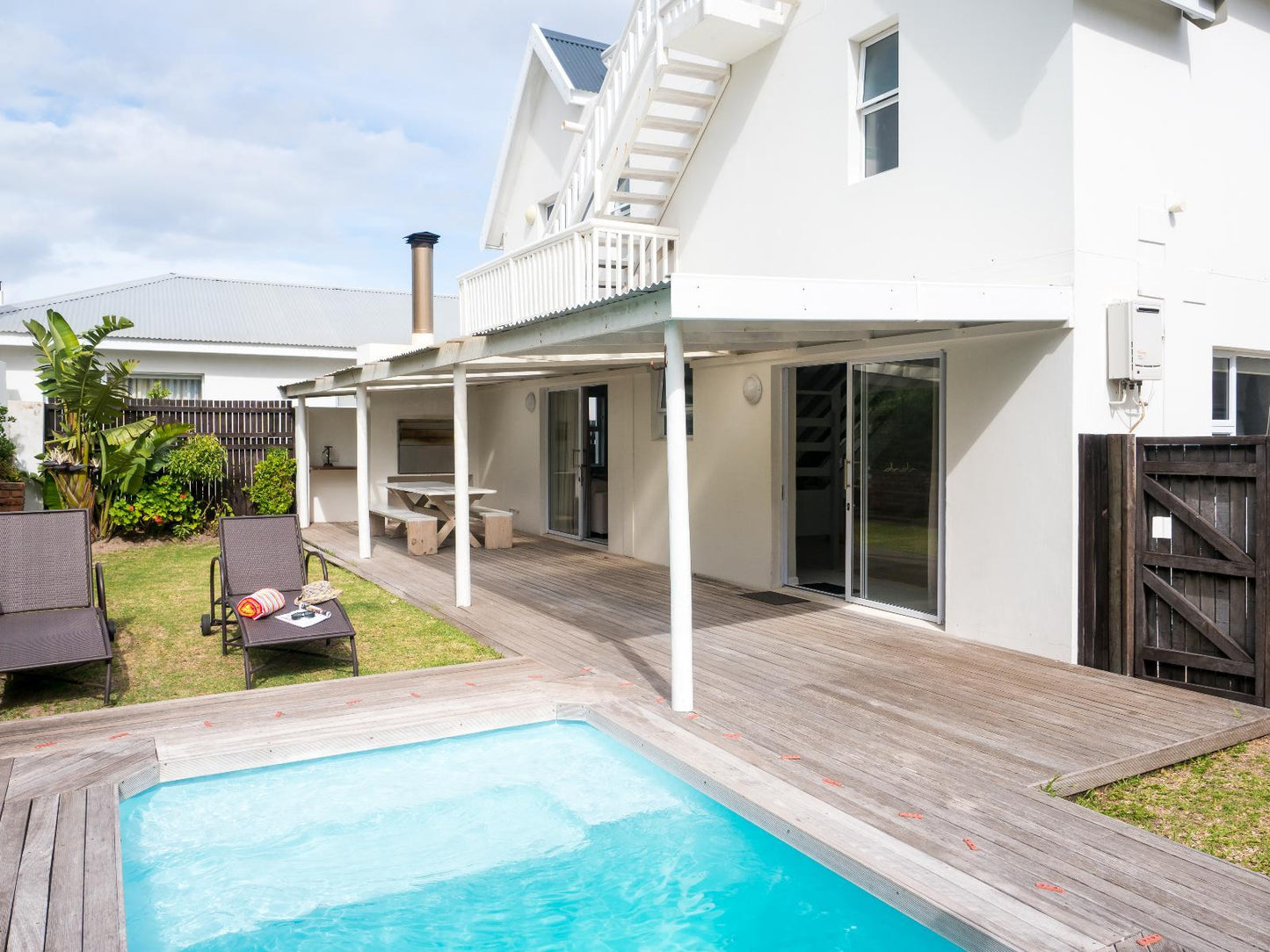 Village Break 4 Bedroom Villa with pool @ Cape St Francis Collection