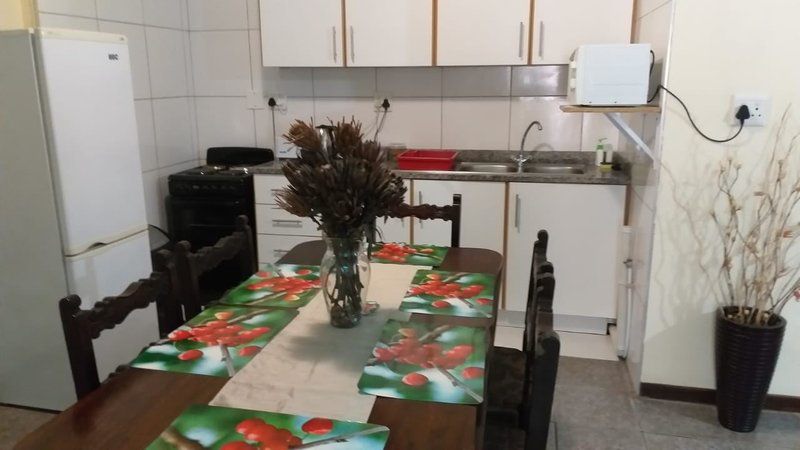 Clycherco Self Catering Apartments Mount Vernon Durban Kwazulu Natal South Africa Place Cover, Food, Kitchen