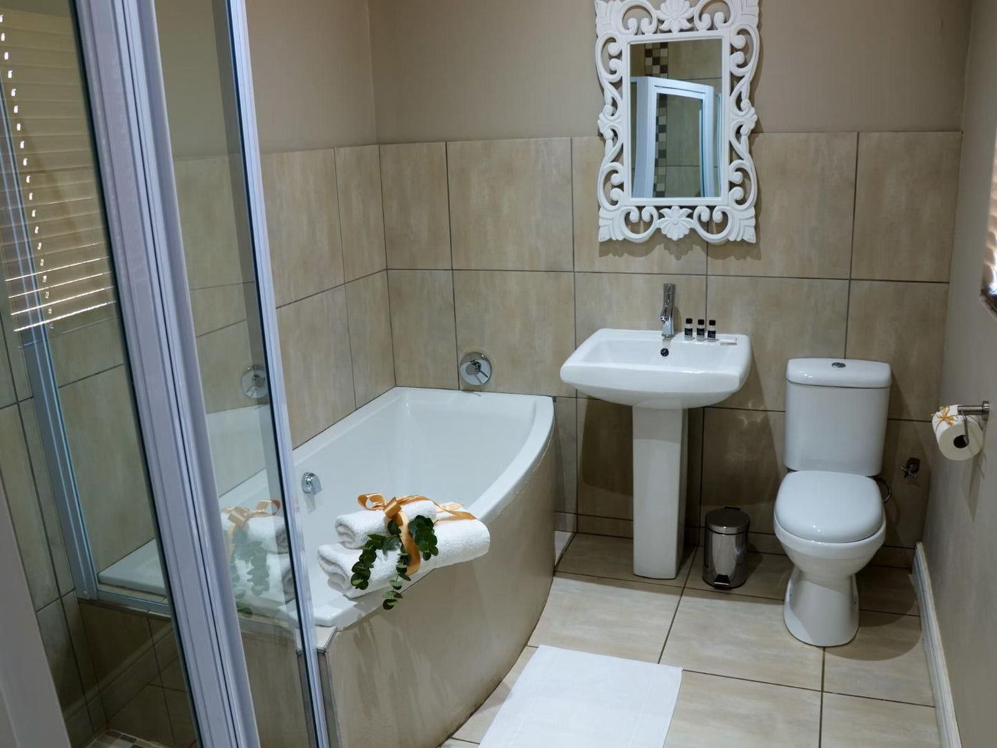 College Lodge Brandwag Bloemfontein Free State South Africa Bathroom