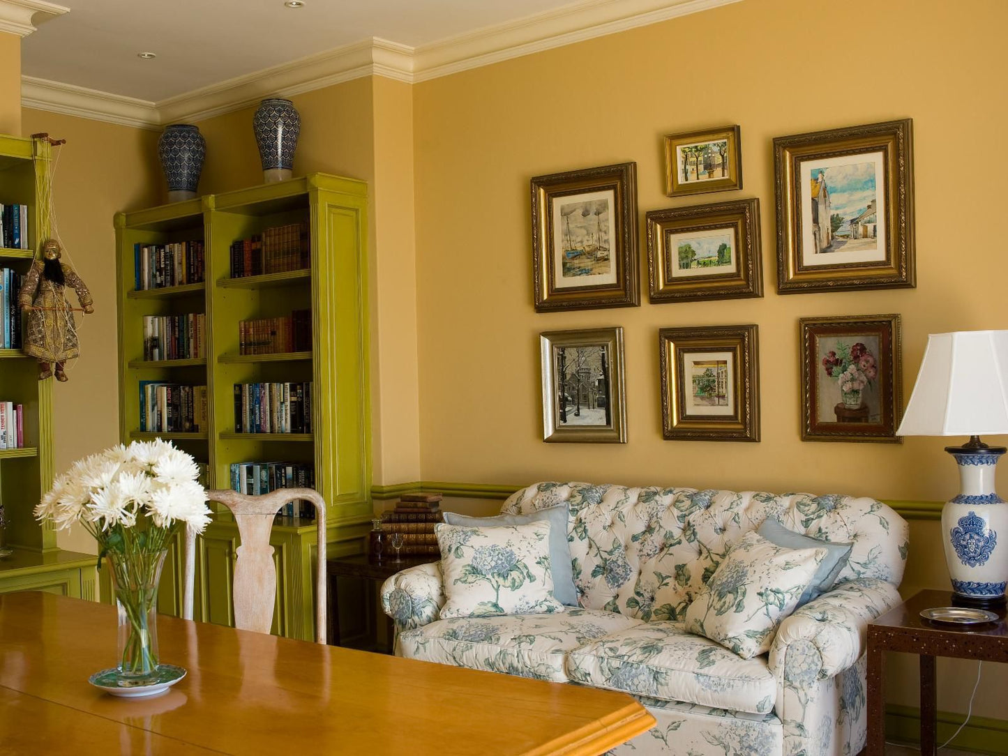 Colona Castle, Superior Room Green, Sepia Tones, Living Room