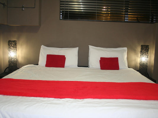 Twin en-suite rooms @ Colors Of Cape Town