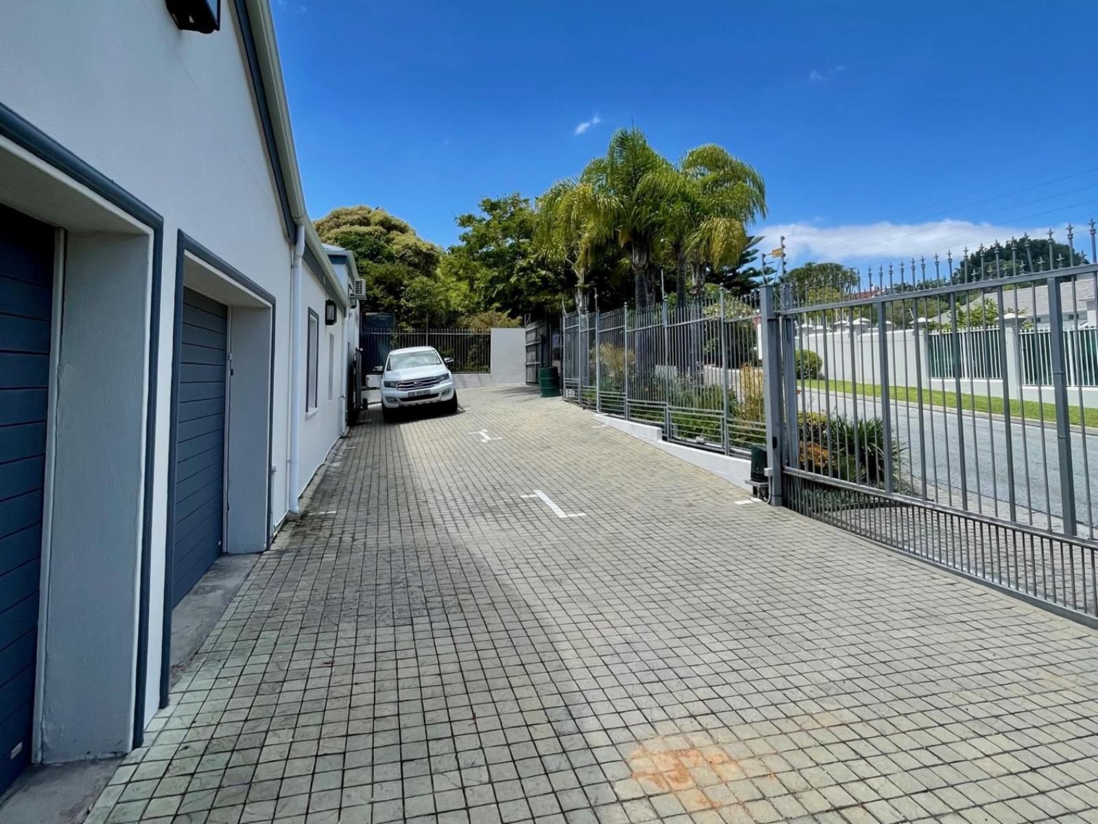 Constantiaberg Eco-Villa, House, Building, Architecture, Palm Tree, Plant, Nature, Wood, Street