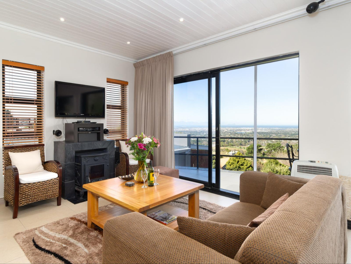 The Vista Apartment @ Constantia Vista