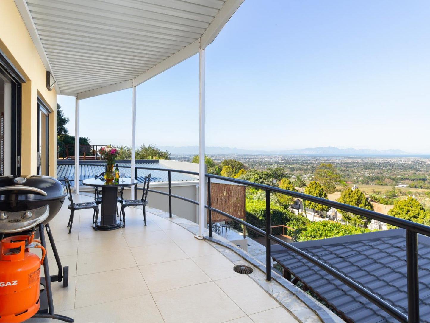 The Vista Apartment @ Constantia Vista