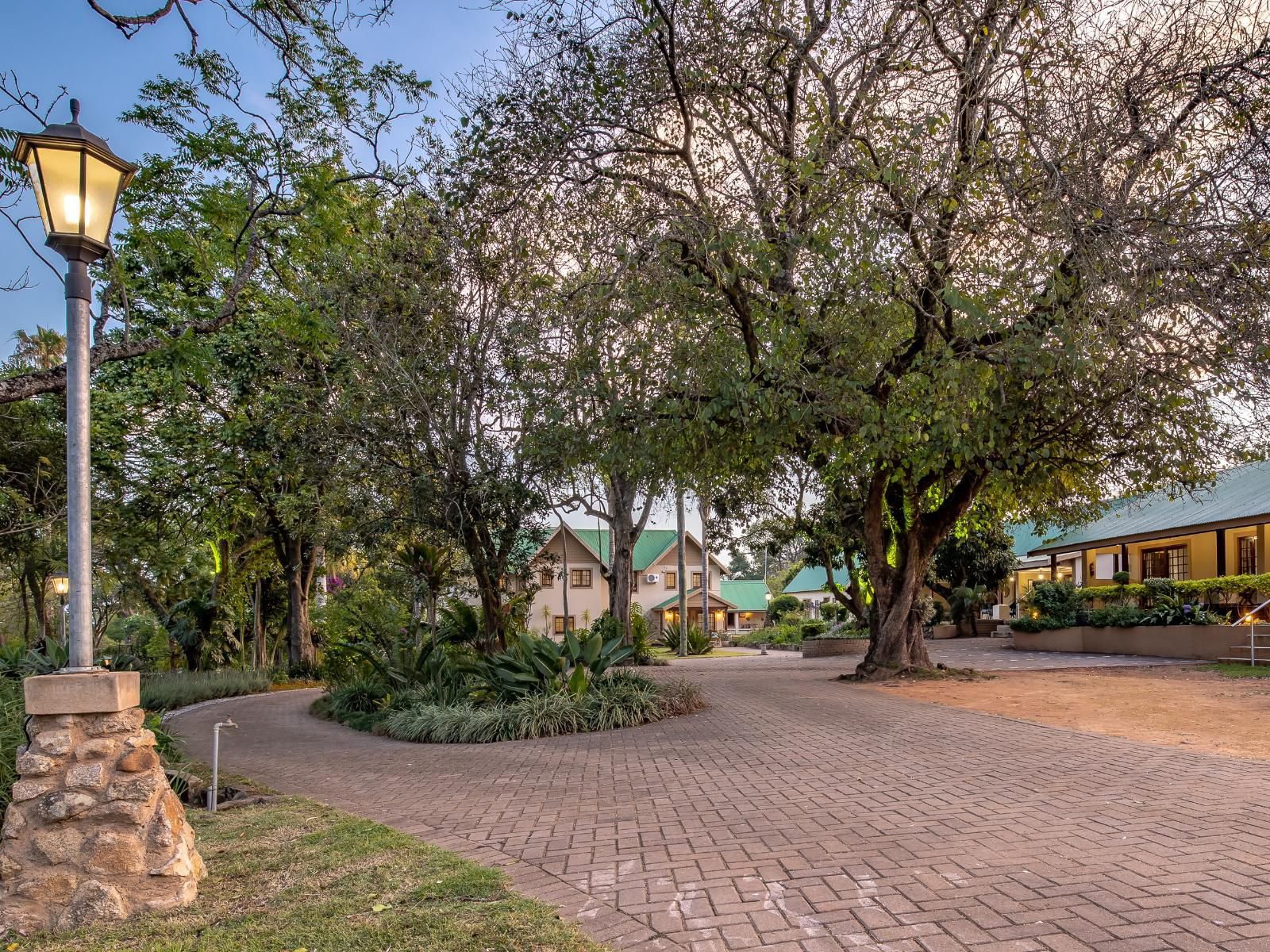 Country Lane Lodge White River Mpumalanga South Africa House, Building, Architecture, Palm Tree, Plant, Nature, Wood, Garden