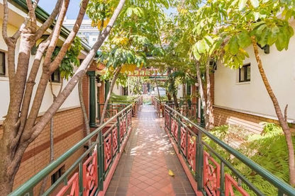 Courtyard Hotel Rosebank Rosebank Johannesburg Gauteng South Africa House, Building, Architecture, Palm Tree, Plant, Nature, Wood