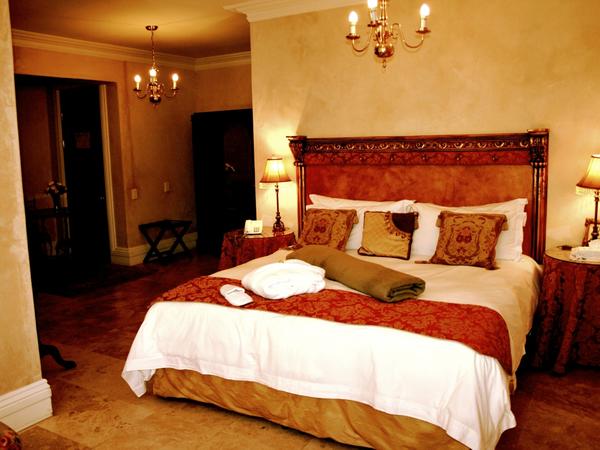 Executive Suite @ Cricklewood Manor Boutique Hotel