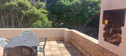 2 bedroomed top floor flat @ Cycasia Lodge