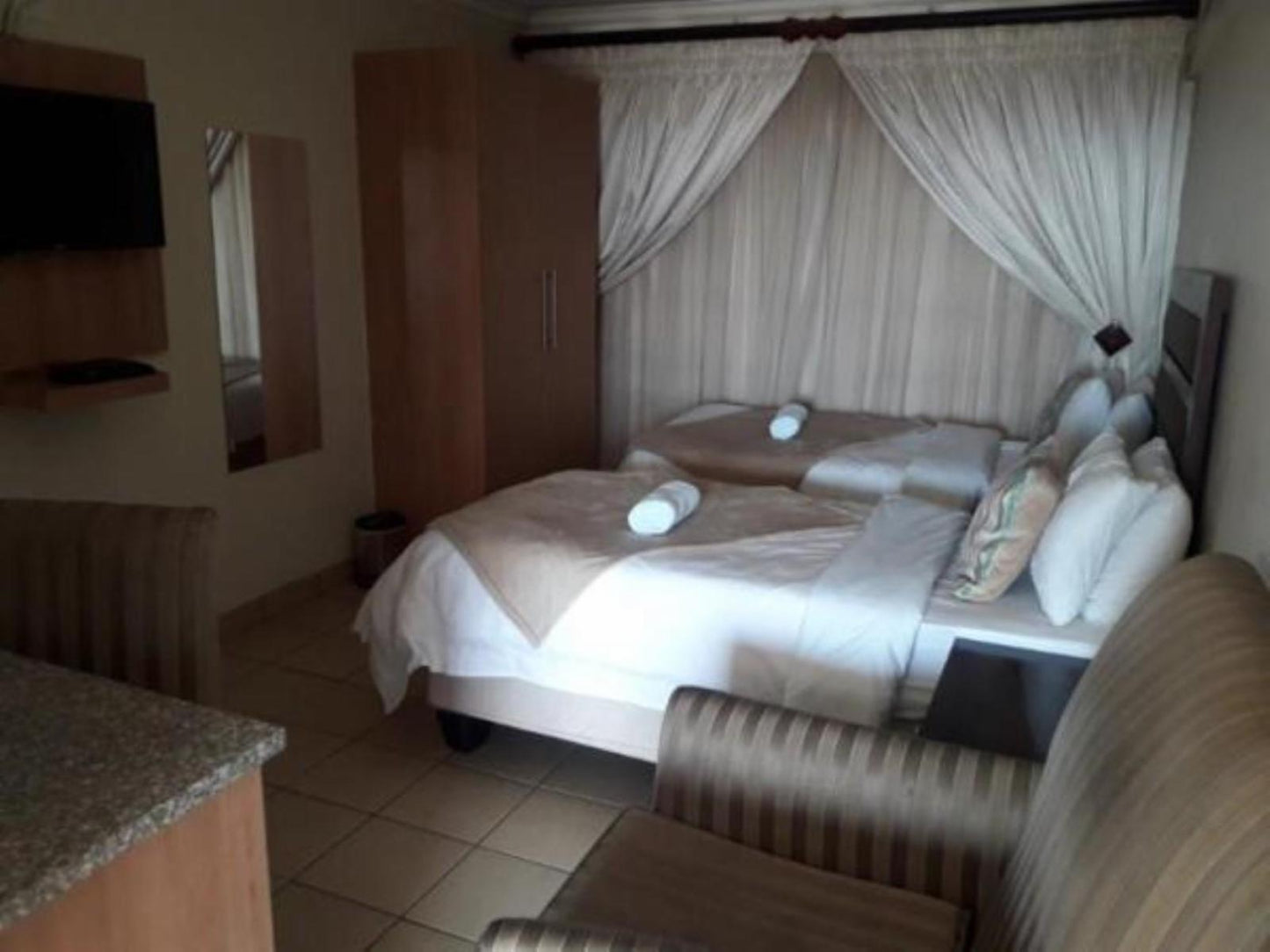 Luxury Twin Room @ Da Village Villas Lodge