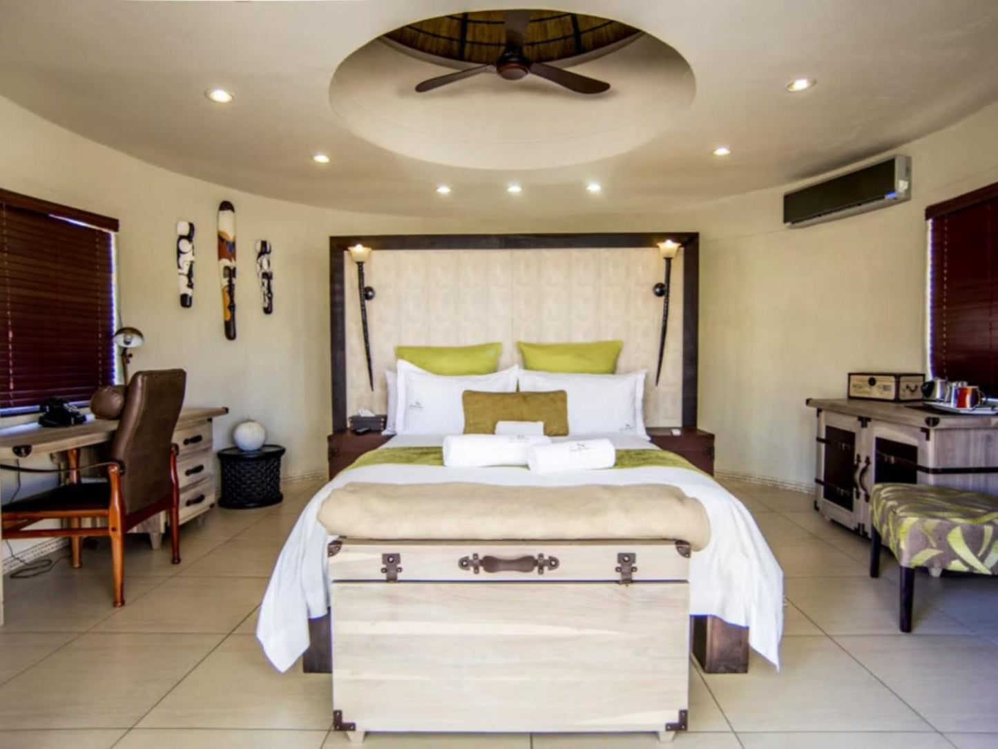 Daan Viljoen Lodge, Double Twin Bed Chalets, Bedroom