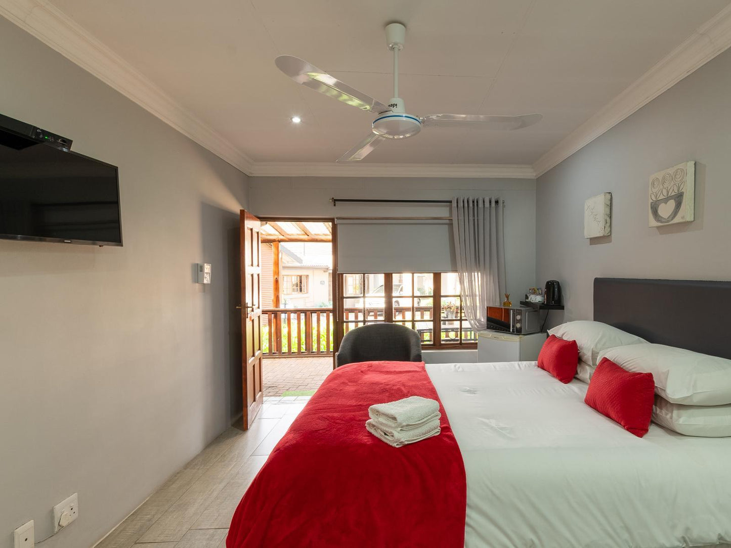 Double Room @ Diamond Rose Guest House