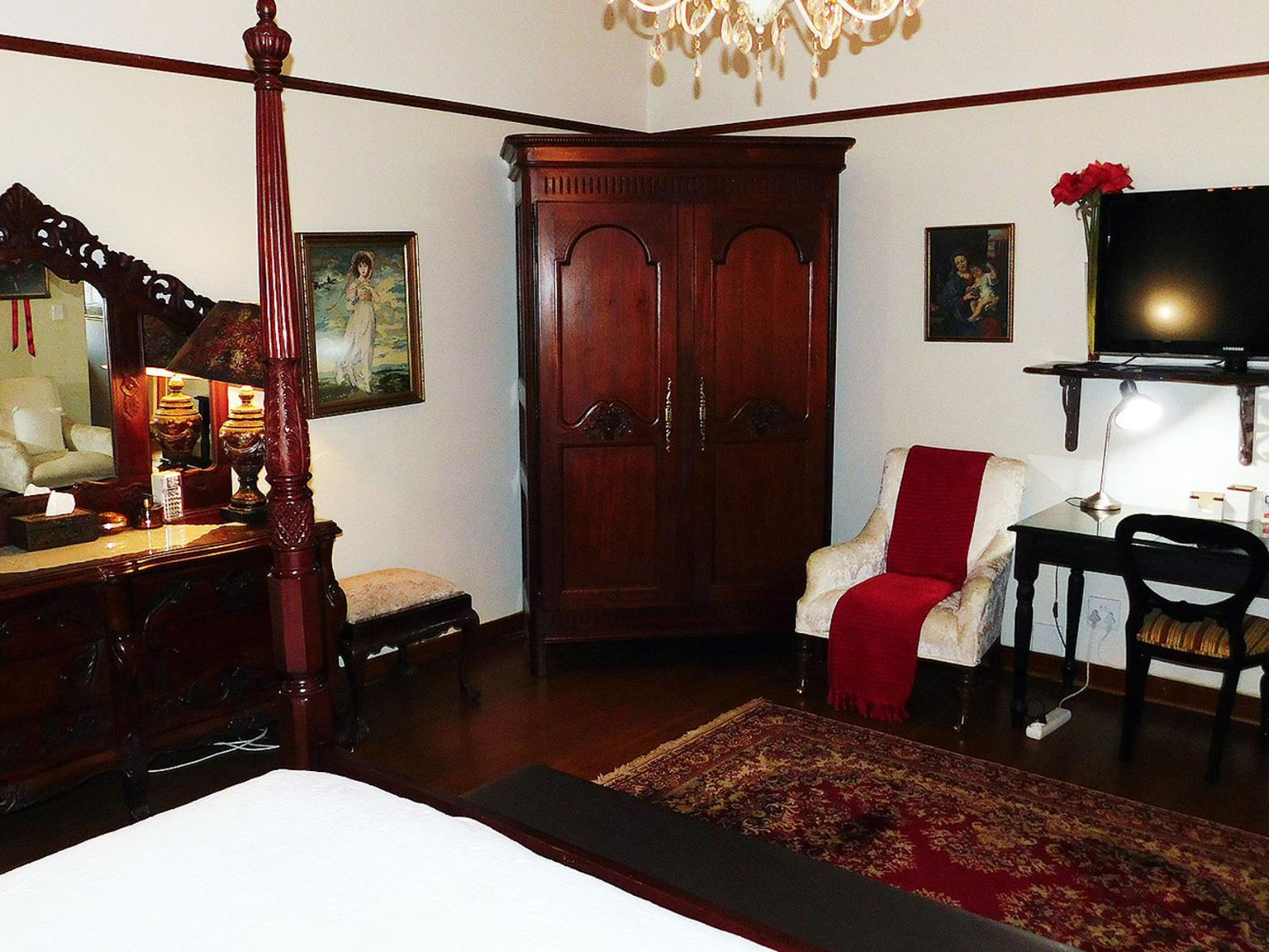 Royal Room @ Dankhof Guest House