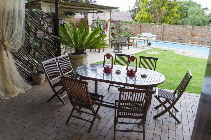 Dara Guest House Trichardt Secunda Mpumalanga South Africa House, Building, Architecture, Garden, Nature, Plant, Living Room, Swimming Pool