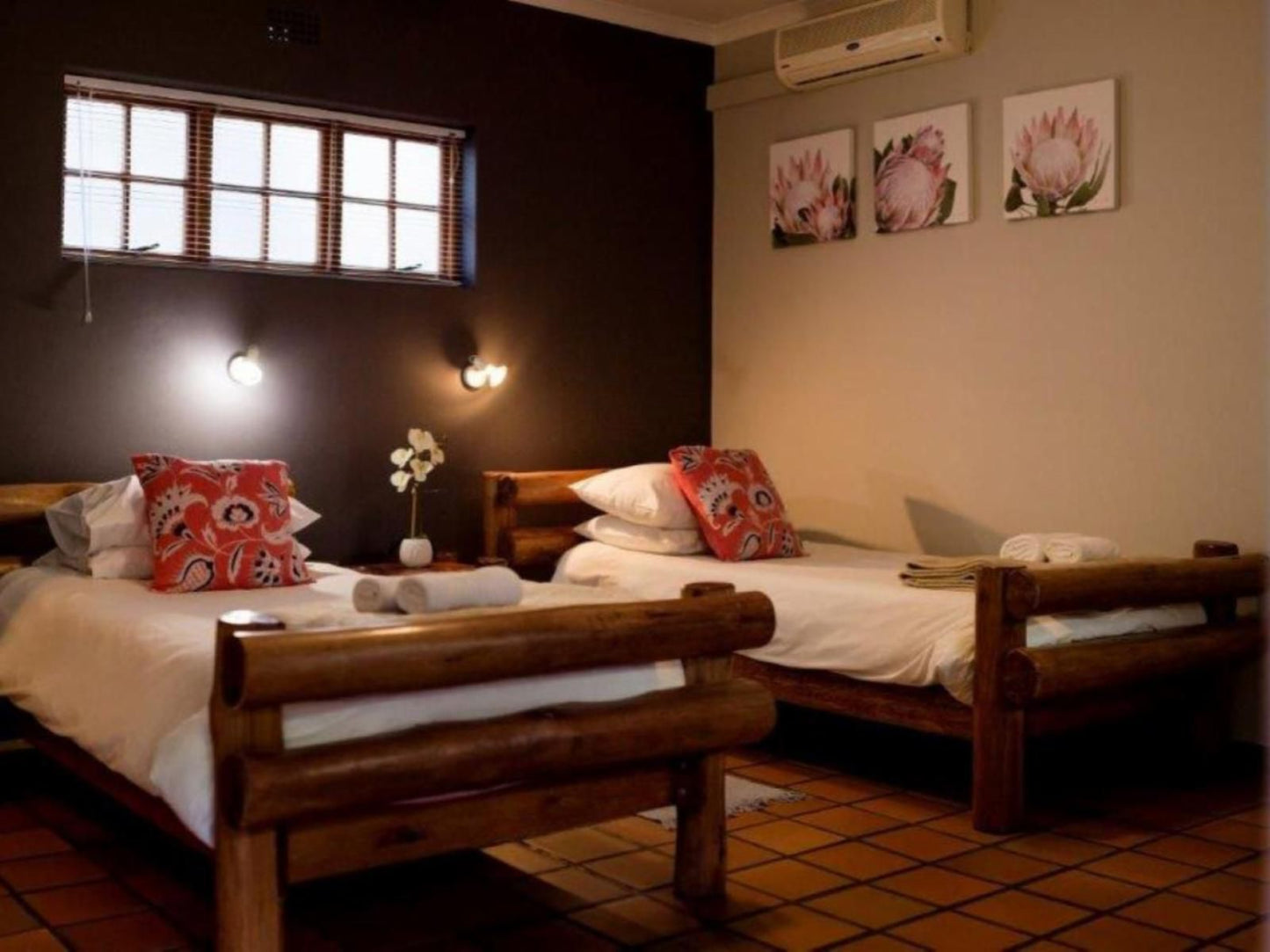 De Berge Guesthouse, Standard Twin Room, Bedroom