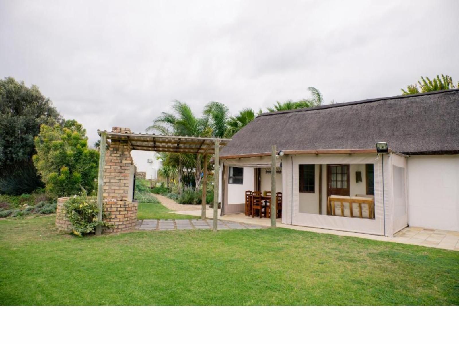 De Old Drift Guest Farm, Room 8 -Thatched Roof Cottage Self-Cater