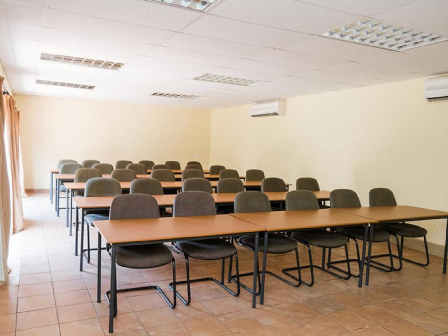 De Wildt Cheetah Lodge, Seminar Room