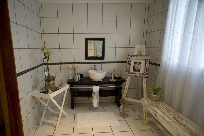 Deja Vu Guest House Dan Pienaar Bloemfontein Free State South Africa Place Cover, Food, Bathroom