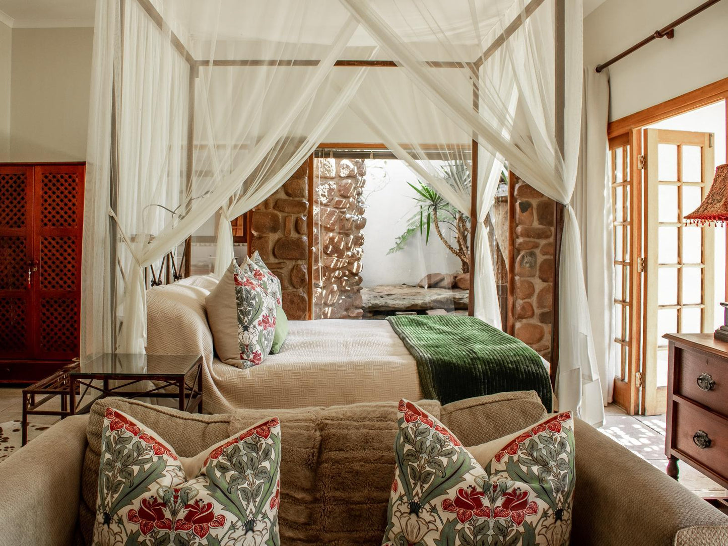 Garden Suite @ De Oude Kraal Country Estate & Spa